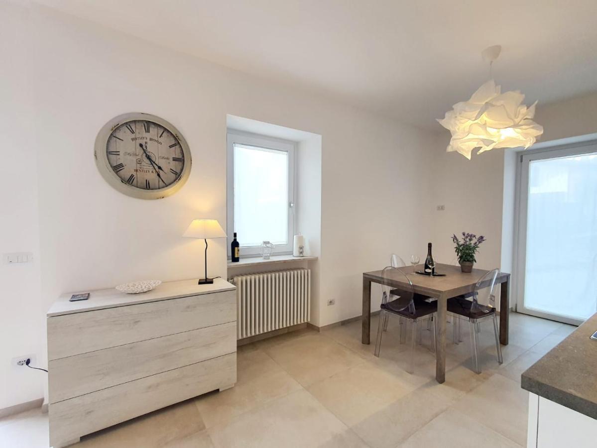 Residenza Gelsomino แวร์บาเนีย ภายนอก รูปภาพ