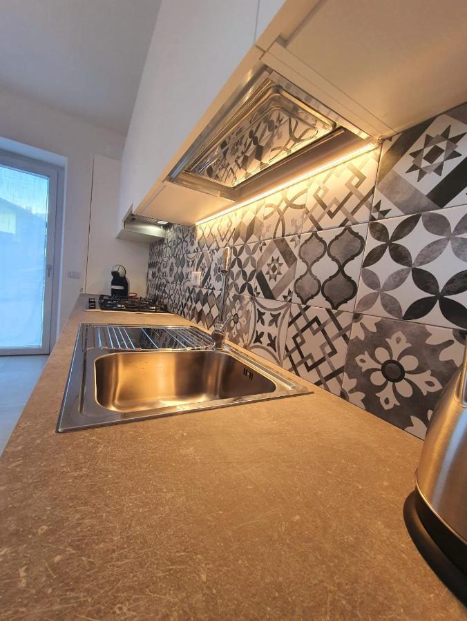 Residenza Gelsomino แวร์บาเนีย ภายนอก รูปภาพ