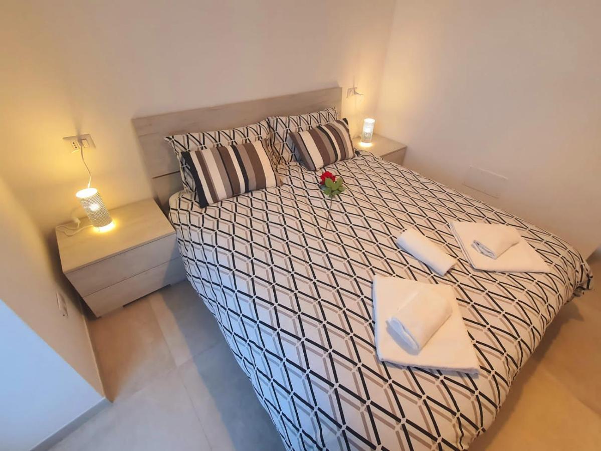Residenza Gelsomino แวร์บาเนีย ภายนอก รูปภาพ