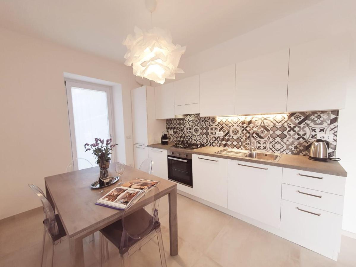 Residenza Gelsomino แวร์บาเนีย ภายนอก รูปภาพ